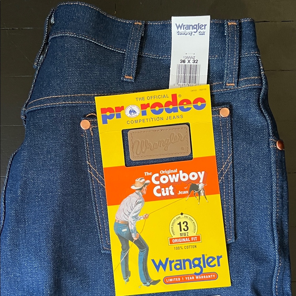 Wrangler Men's Classic Blue Jeans